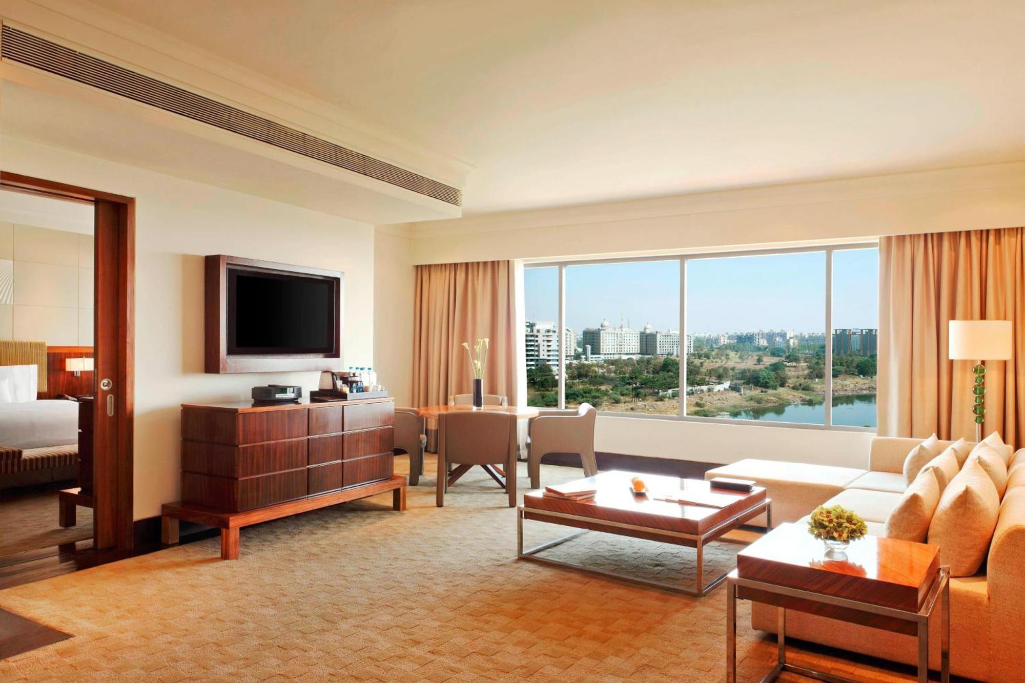 The Westin Pune Koregaon Park Exterior foto
